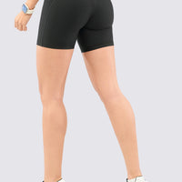 Biker deportivo color negro, de tiro alto, ajuste perfecto y costuras estratégicas.