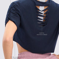 CAMISETA CROP AZUL MARINO CON CORTES TRASEROS RVC