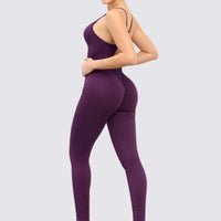 Enterizos seamless color morado con escote trasero y arrunche en glúteos.