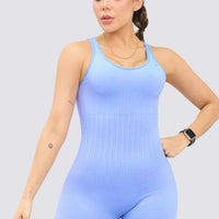 Enterizo seamless color azul claro, con ajuste en el abdomen.