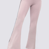 Leggings bota campana color palo de rosa, ajuste cómodo y suave ideales para yoga.