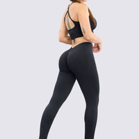 TOP NEGRO CON ESPALDA CRUZADA Y FRUNCIDO FRONTAL RVC