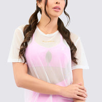 Malla deportiva color blanco, estilo oversize perfecta para combinar con cualquier prenda deportiva.