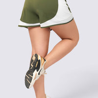 PANTALONETA VERDE CON MALLAS LATERALES RVC
