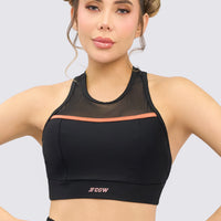 Top deportivo color negro, con malla delantera y trasera, vena color terracota que aporta un look de moda.
