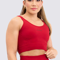 Top seamless color rojo, suave y ultracomodo ya sea para running, yoga, gym o días de descanso.