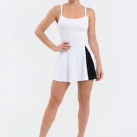 VESTIDO BLANCO CON TIRANTES CRUZADOS Y ESPALDA TRANSPIRABLE RVC