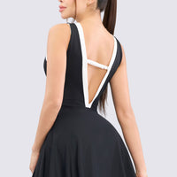 VESTIDO DEPORTIVO CON ESCOTE EN V Y ESPALDA ABIERTA RVC
