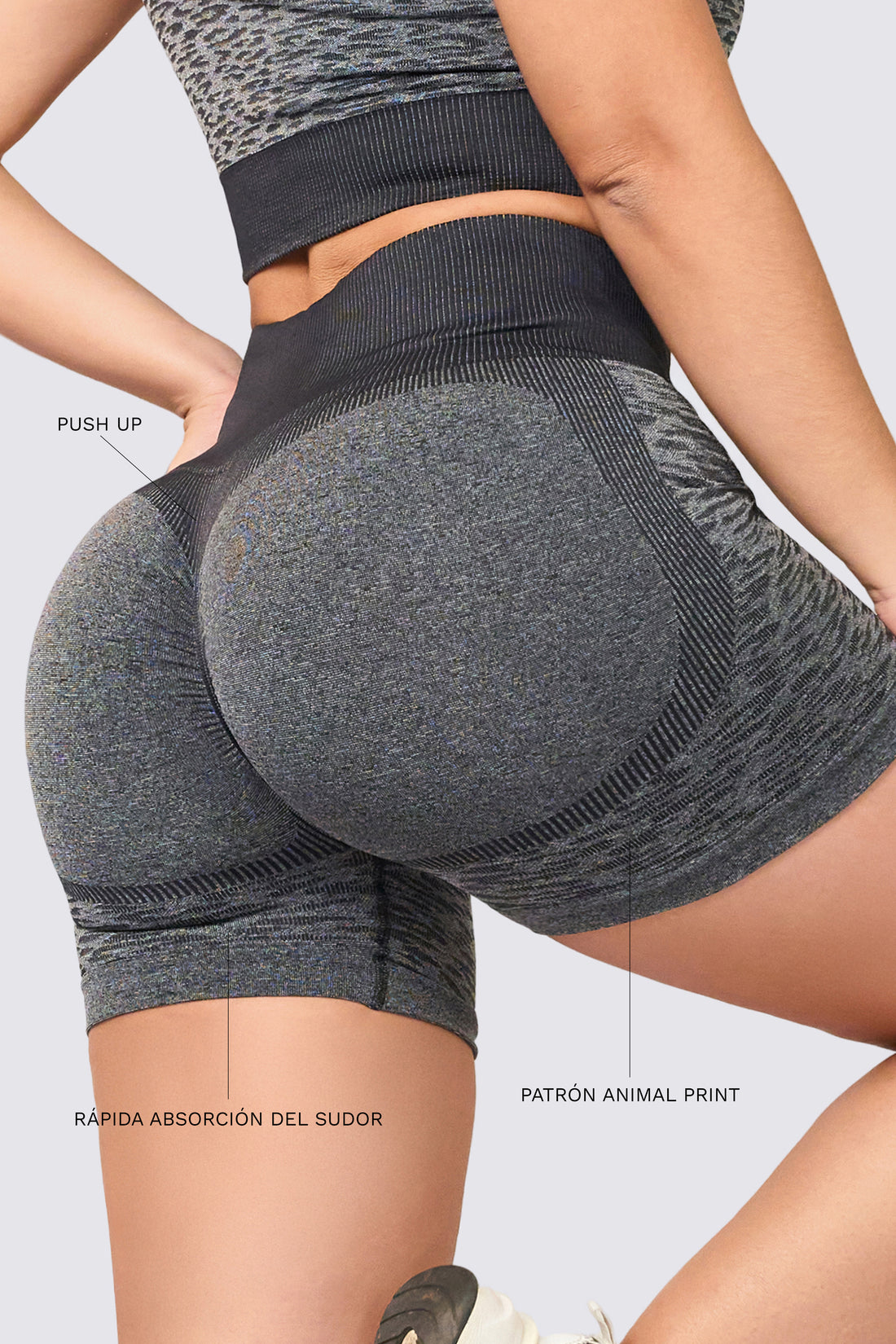 SHORT PUSH UP NEGRO ANIMAL PRINT RVC
