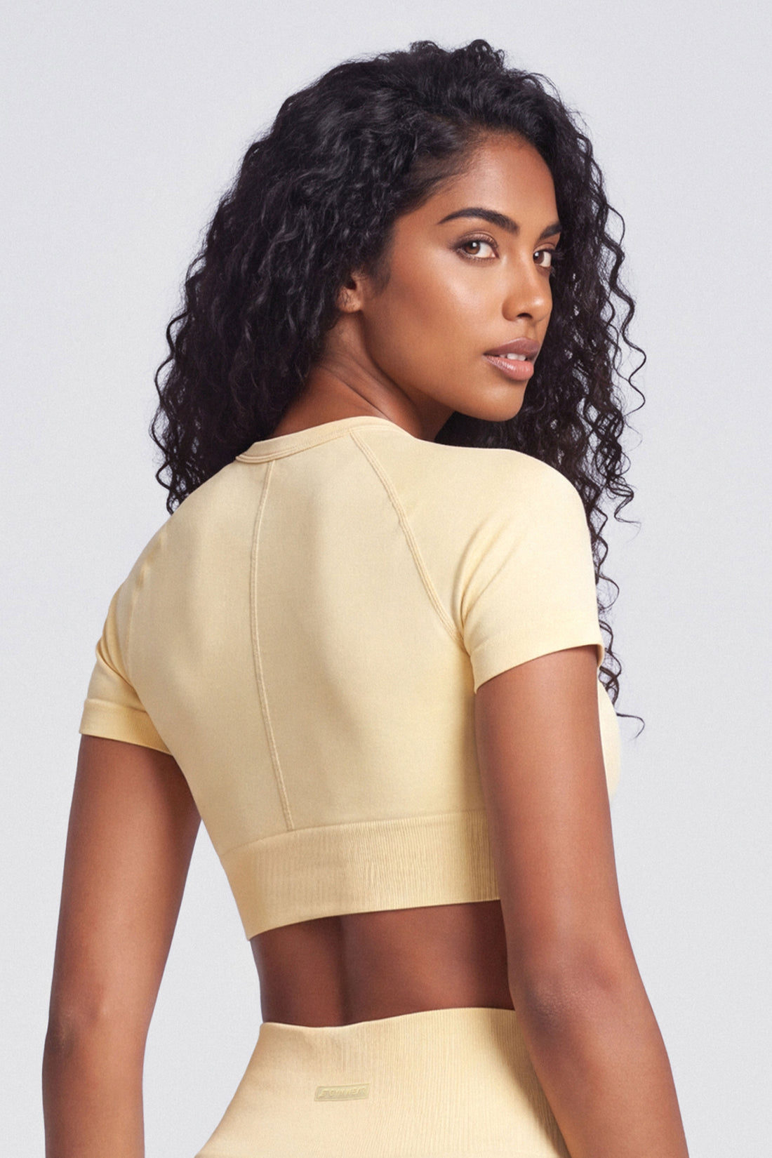 TOP AMARILLO MANTEQUILLA DEPORTIVO MANGA CORTA PPC