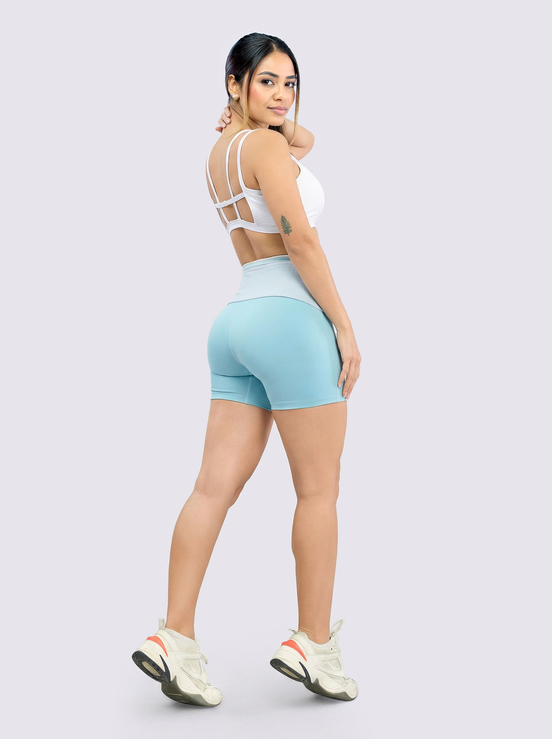 TOP BLANCO TIRANTES CRUZADOS RVC