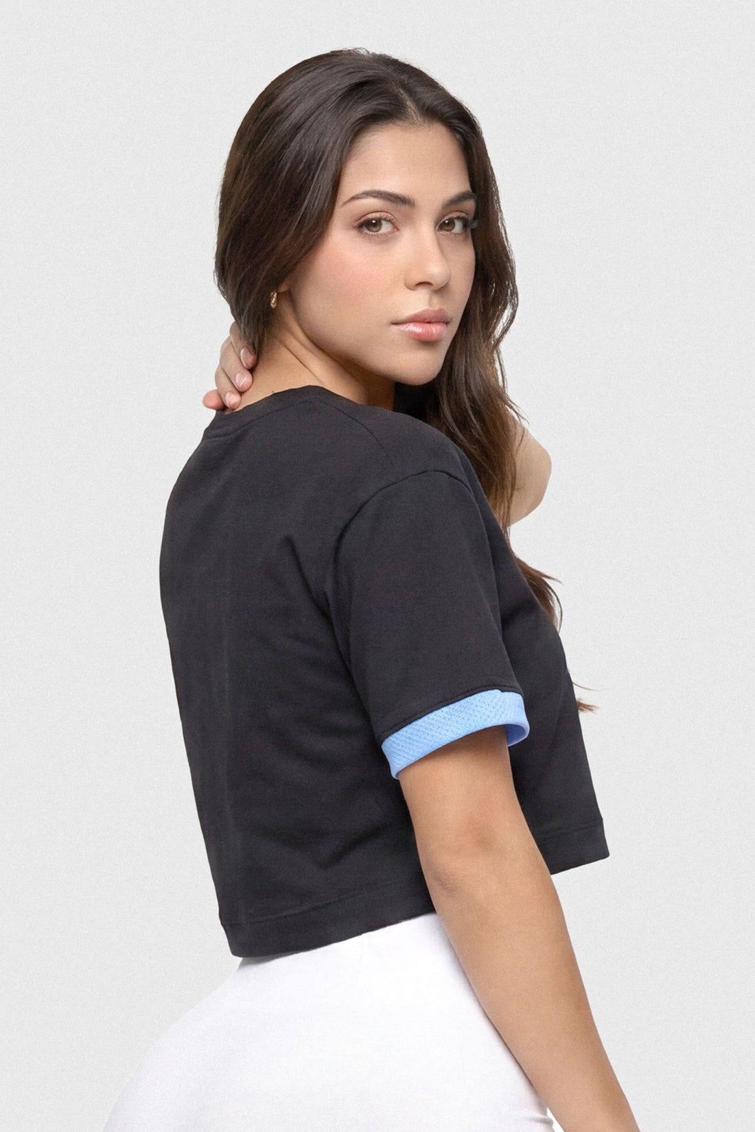 BLUSA  NEGRA  Y AZUL CUELLO REDONDO CDC