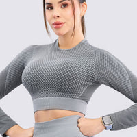 BUZO GRIS AJUSTADO Y TEXTURIZADO RVC