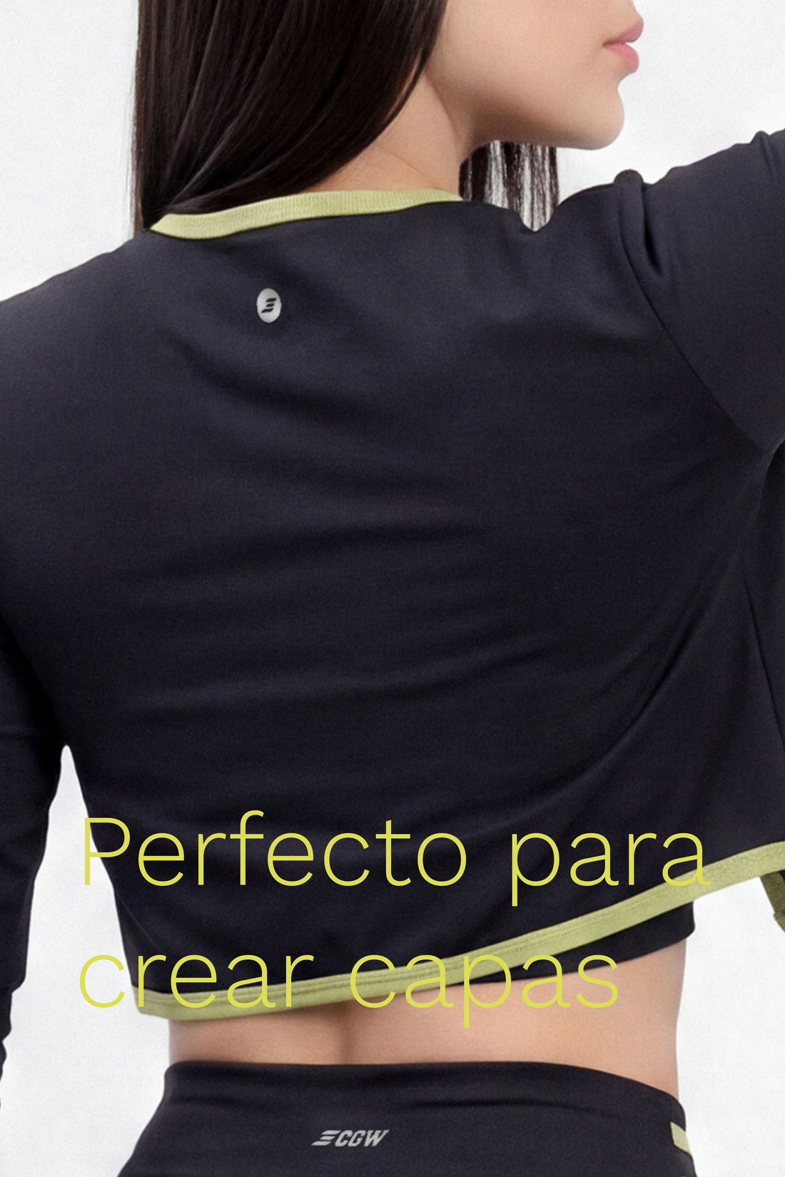 BUZO LIGERO NEGRO DE DISEÑO CORTO RVC