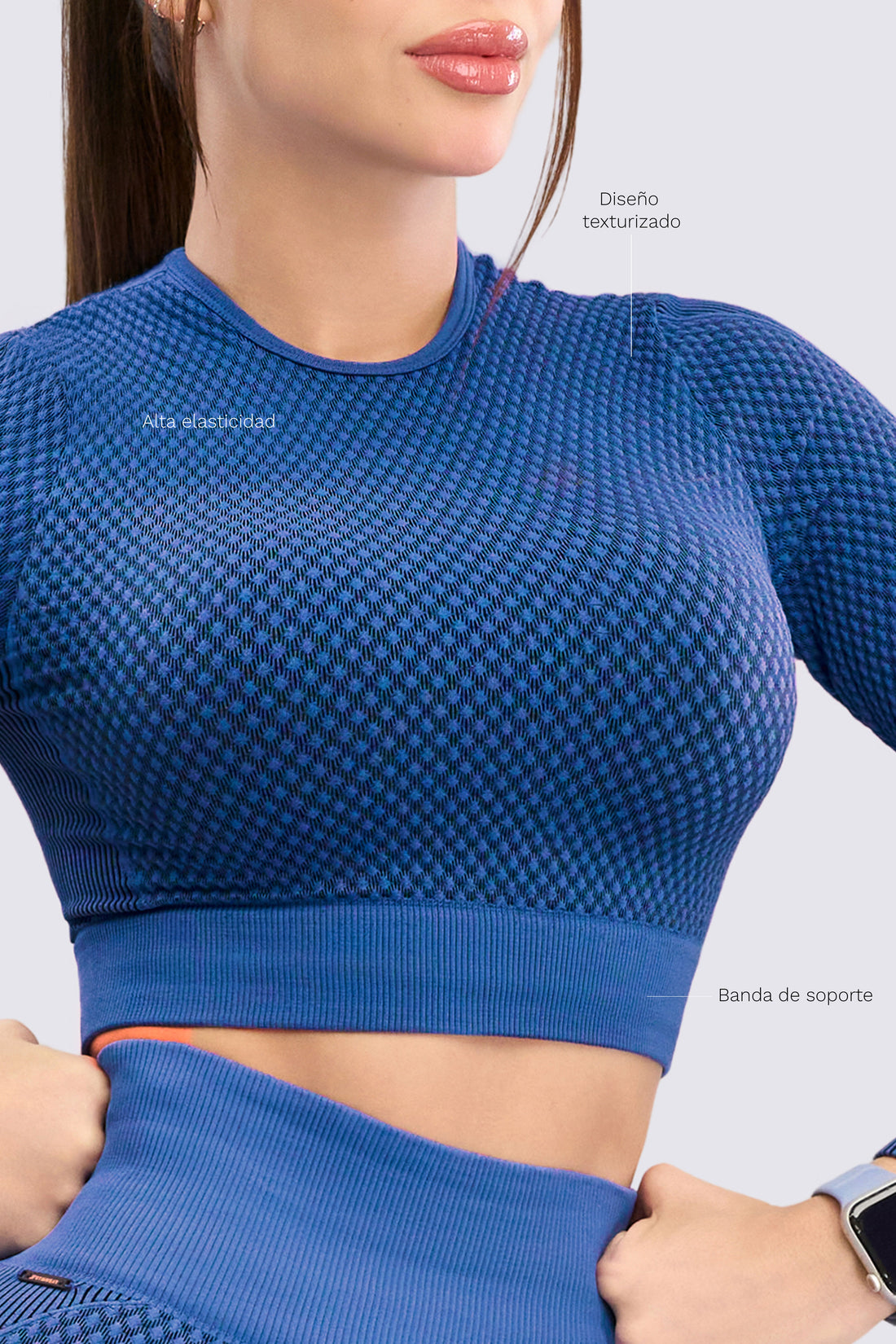 BUZO AZUL AJUSTADO Y TEXTURIZADO RVC