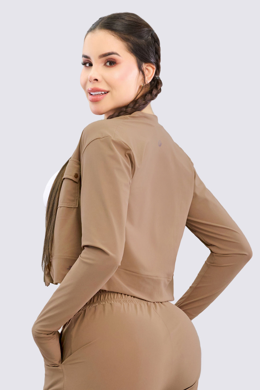 CHAQUETA CHOCOLATE CIERRE FRONTAL CCR