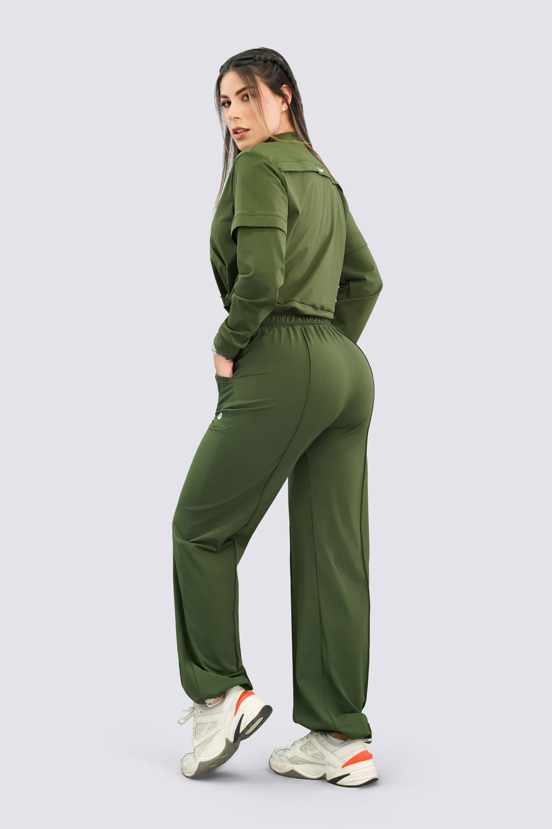 JOGGER CONFORT VERDE MILITAR RVC