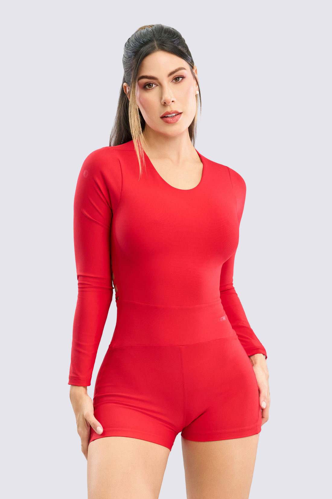 ENTERIZO ROJO  ESPALDA ABIERTA MANGA LARGA RVC