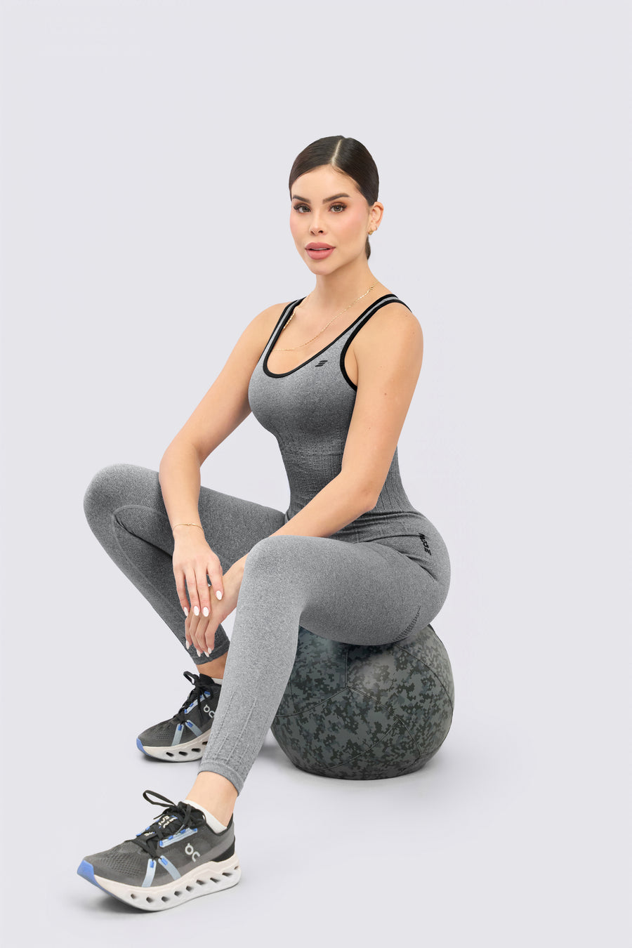 ENTERIZO SEAMLESS GF06Q3T225-S8NG MAX