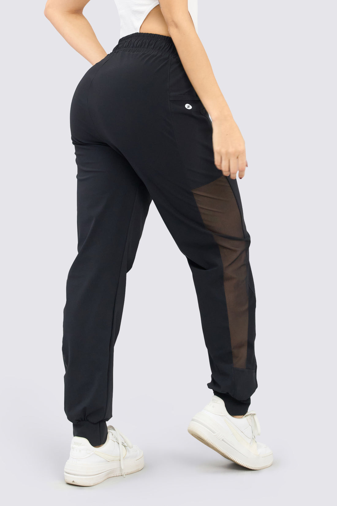 JOGGER NEGRO GF10Q3T325-M10NG MAX