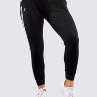 JOGGER DEPORTIVO COLOR NEGRO, CON RAYAS LATERALES BLANCAS, PERFECTO PARA CUALQUIER ACTIVIDAD.