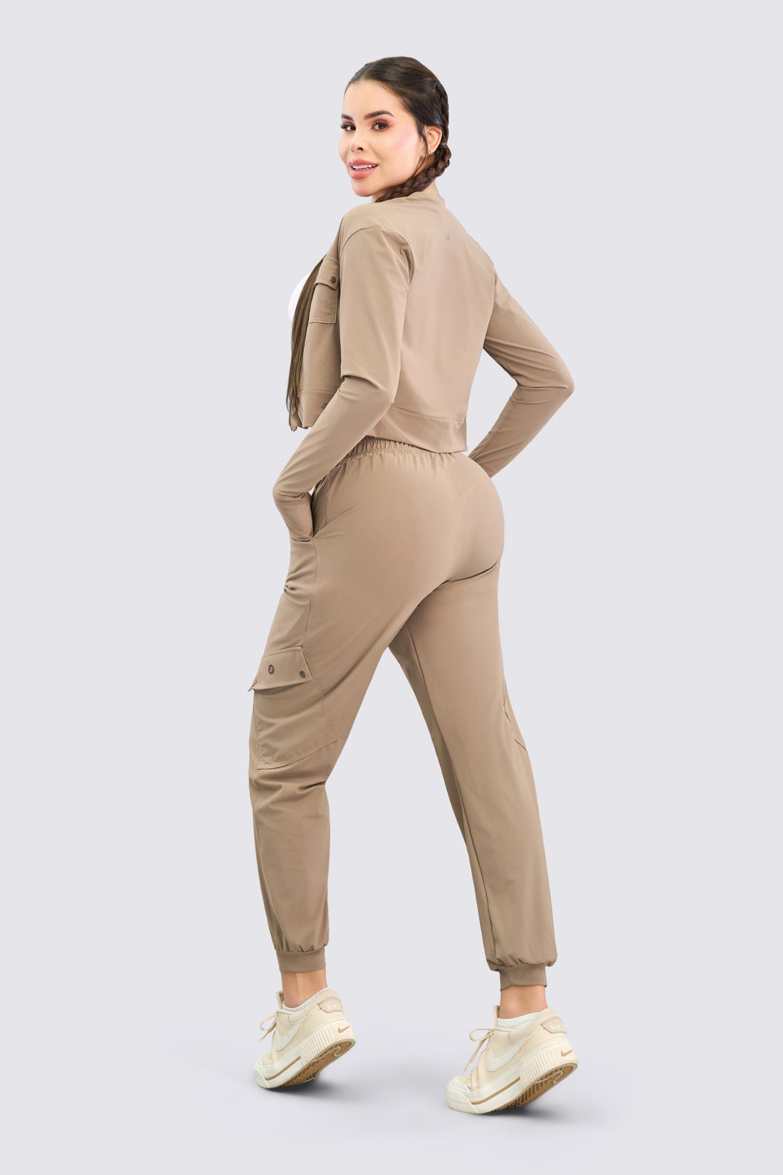 JOGGER AJUSTE CÓMODO CHOCOLATE RVC