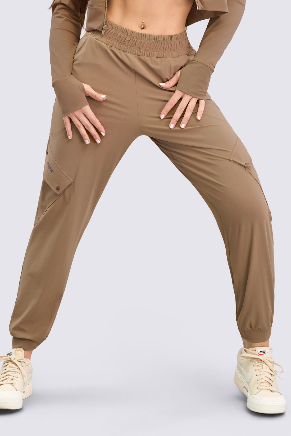 JOGGER AJUSTE CÓMODO CHOCOLATE RVC