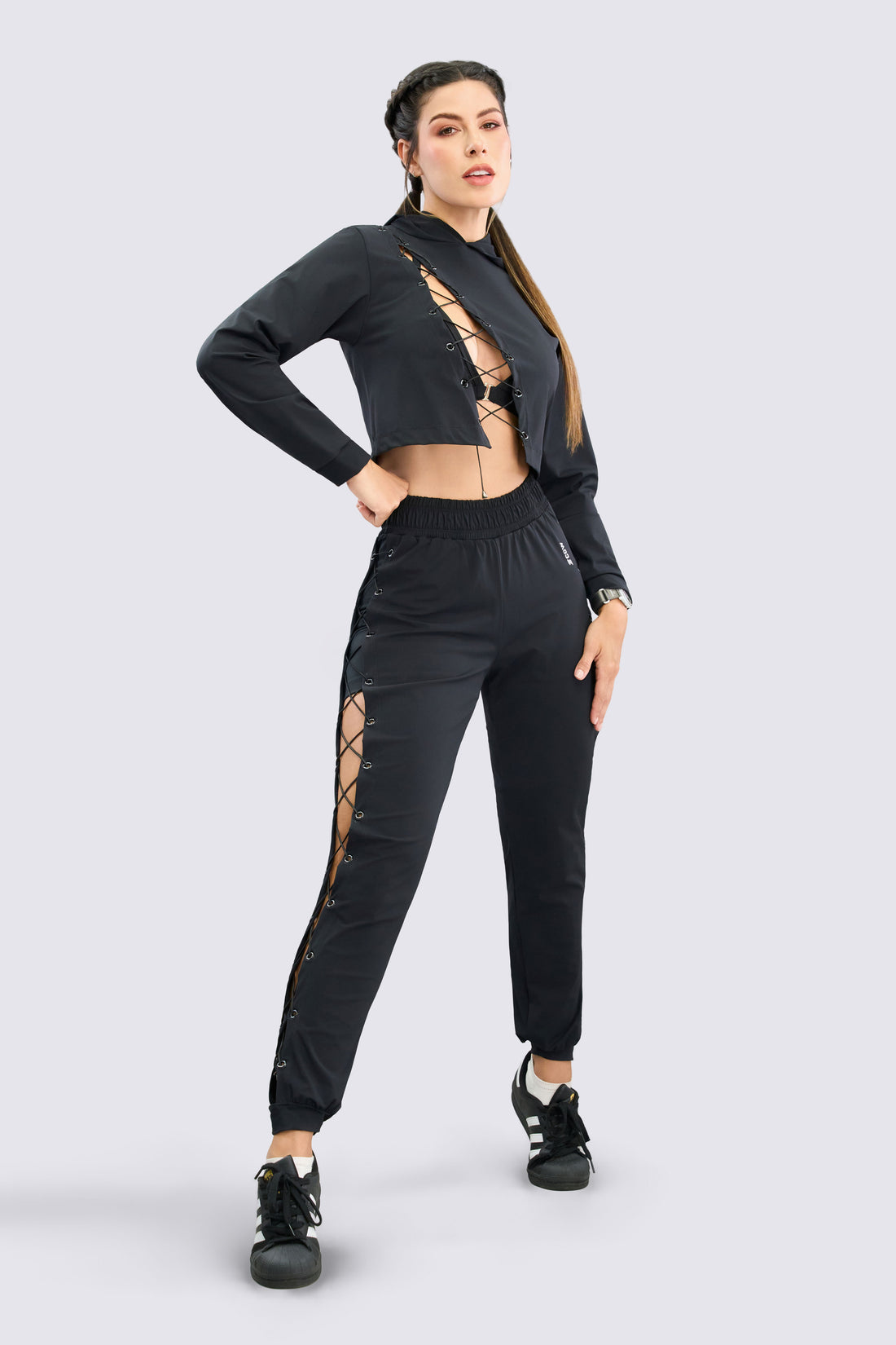 JOGGER CORDONES LATERALES AJUSTABLES RVC