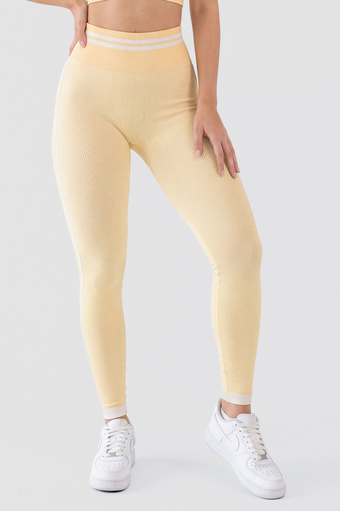 LEGGINGS AMARILLO MANTEQUILLA FRANJAS EN PRETINA PPC