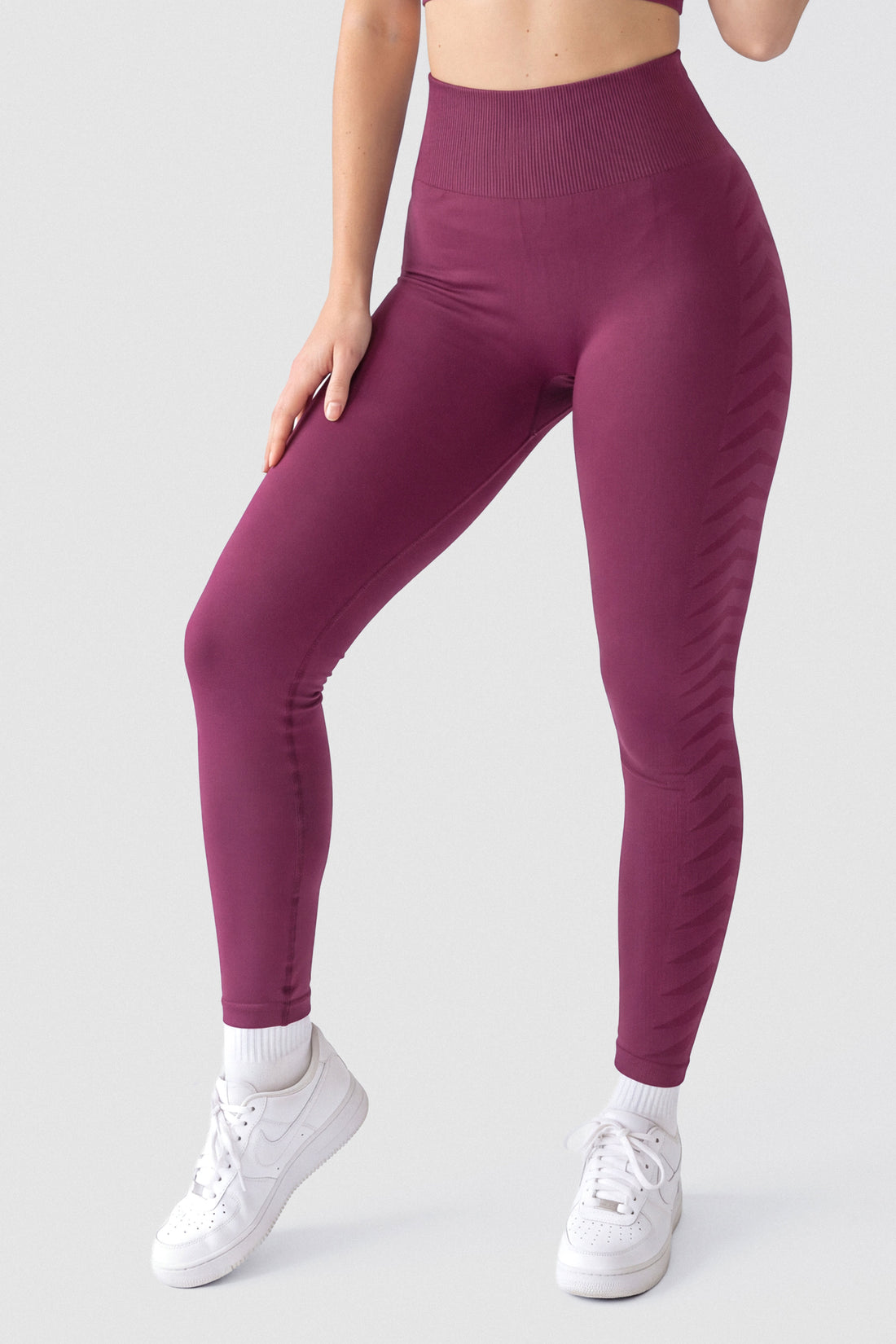 LEGGINGS MERLOT PATRÓN GEOMÉTRICO LATERAL PPC