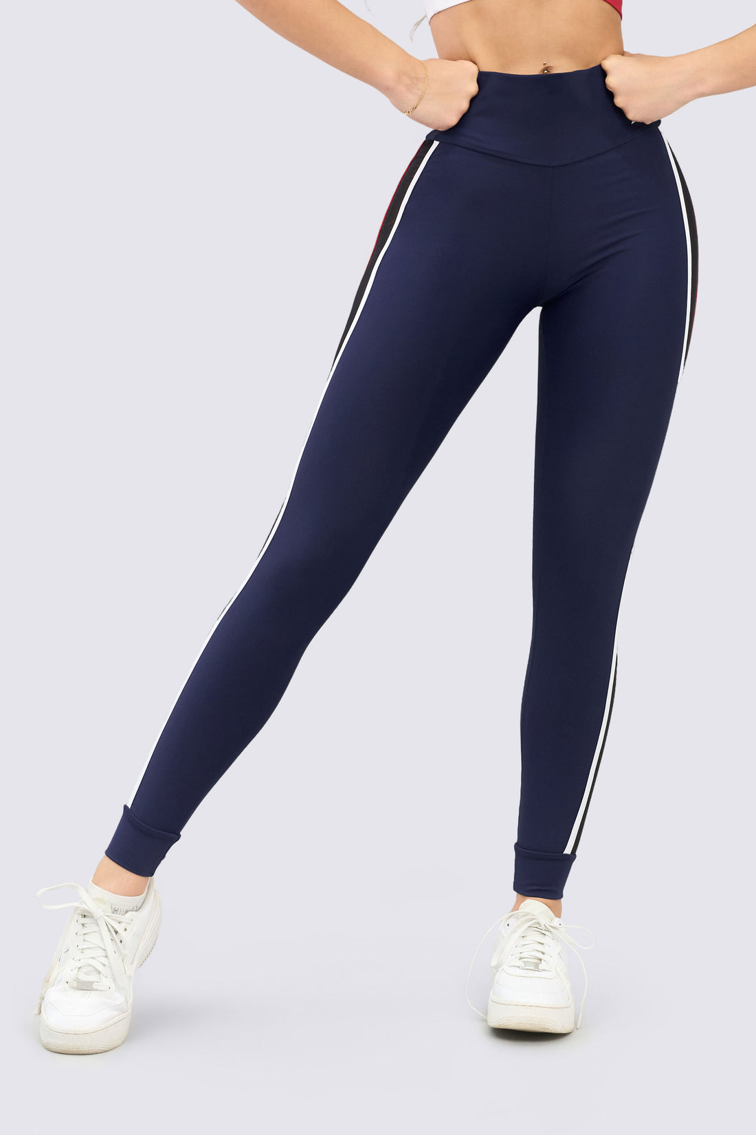 LEGGINGS AZUL MARINO CON PANELES LATERALES DE MALLA RVC