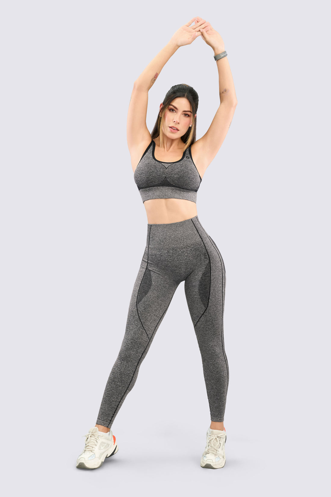 TOP SEAMLESS SOPORTE ALTO NEGRO RVC