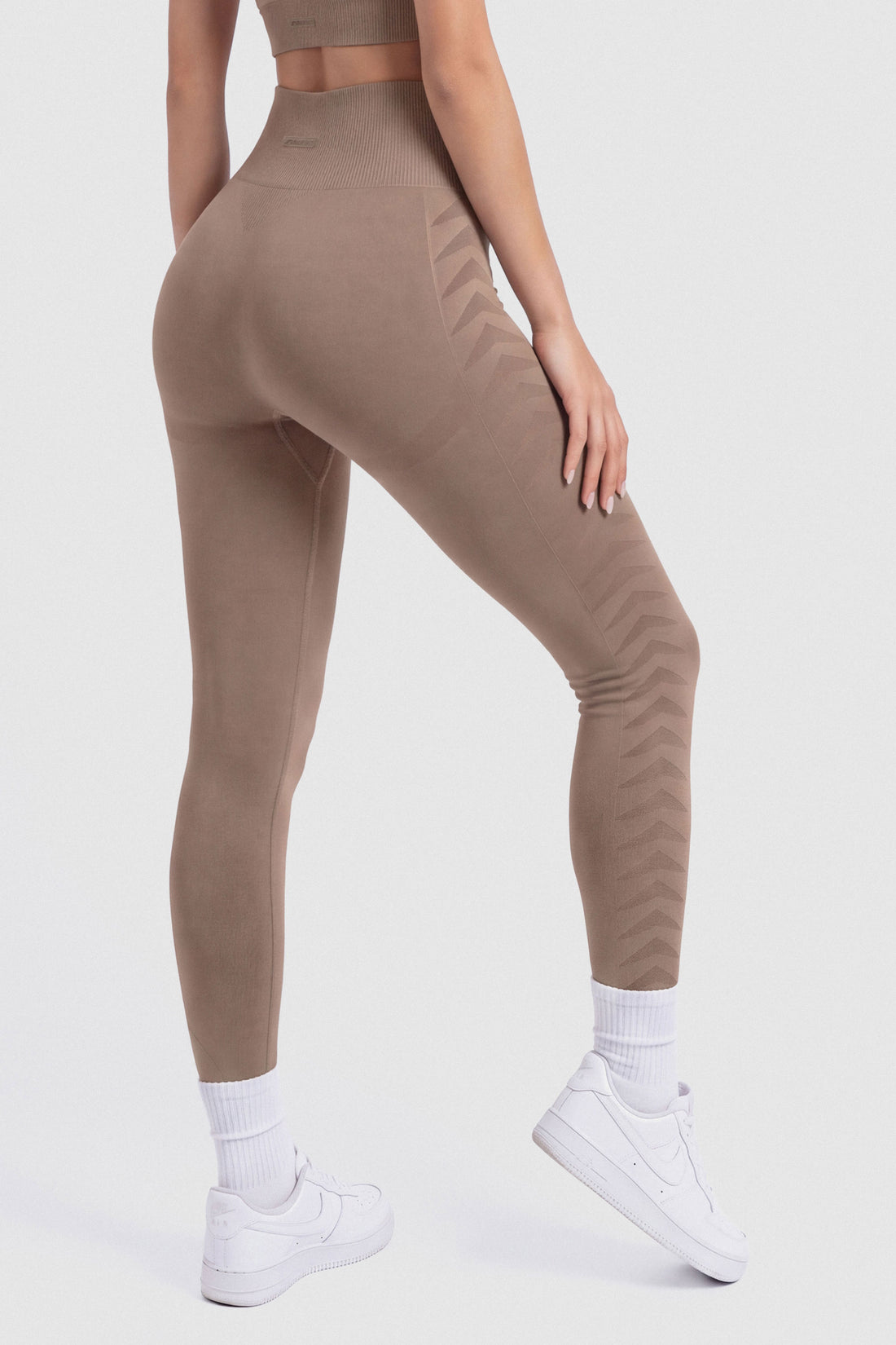 LEGGINGS MOCCA PATRÓN GEOMÉTRICO LATERAL PPC