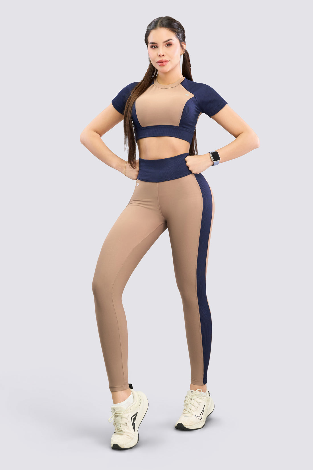 TOP DEPORTIVO CROP AZUL MARINO Y MOCCA RVC