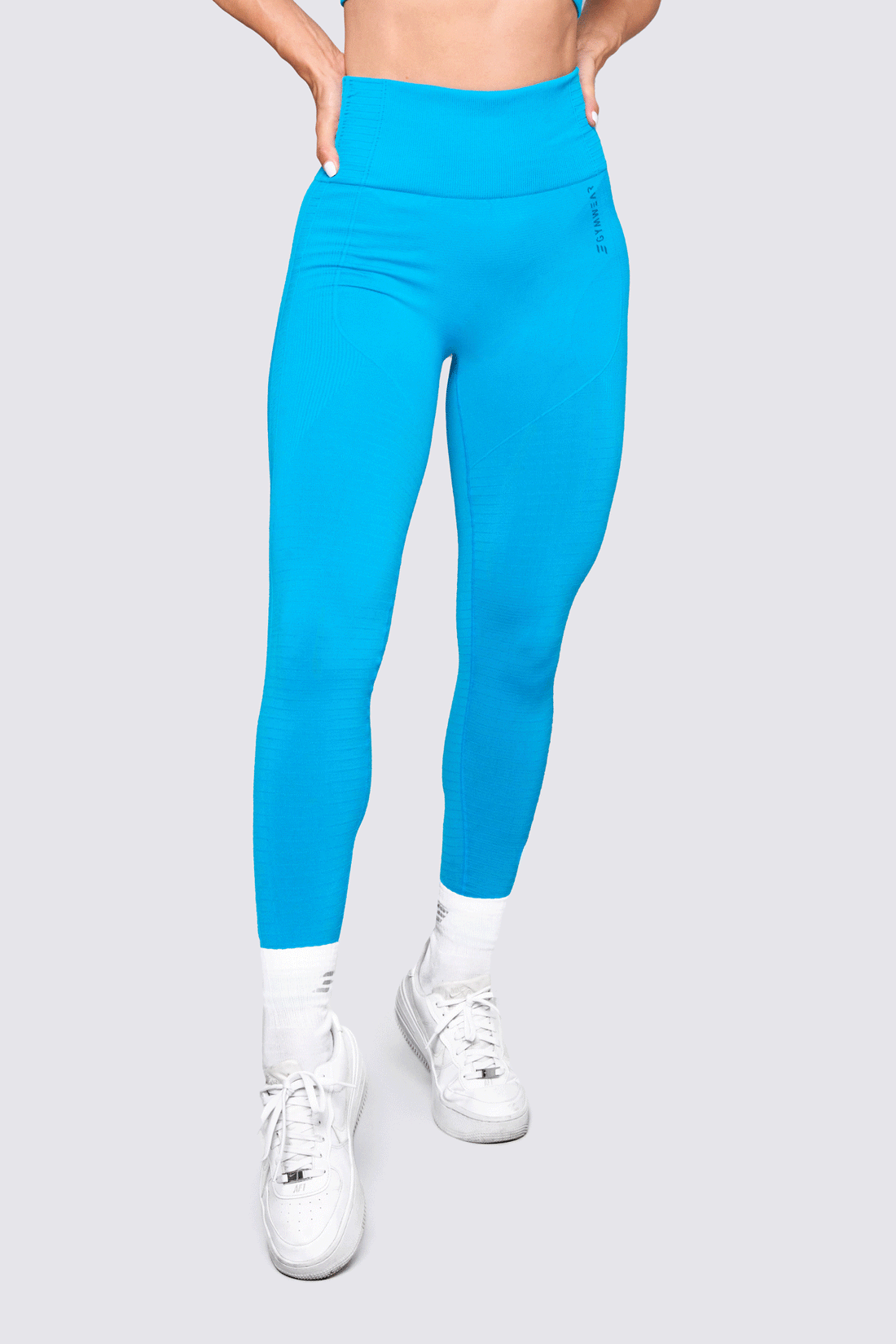 LEGGINGS SEAMLESS COLOR AZUL, AJUSTE TALLE ALTO. 