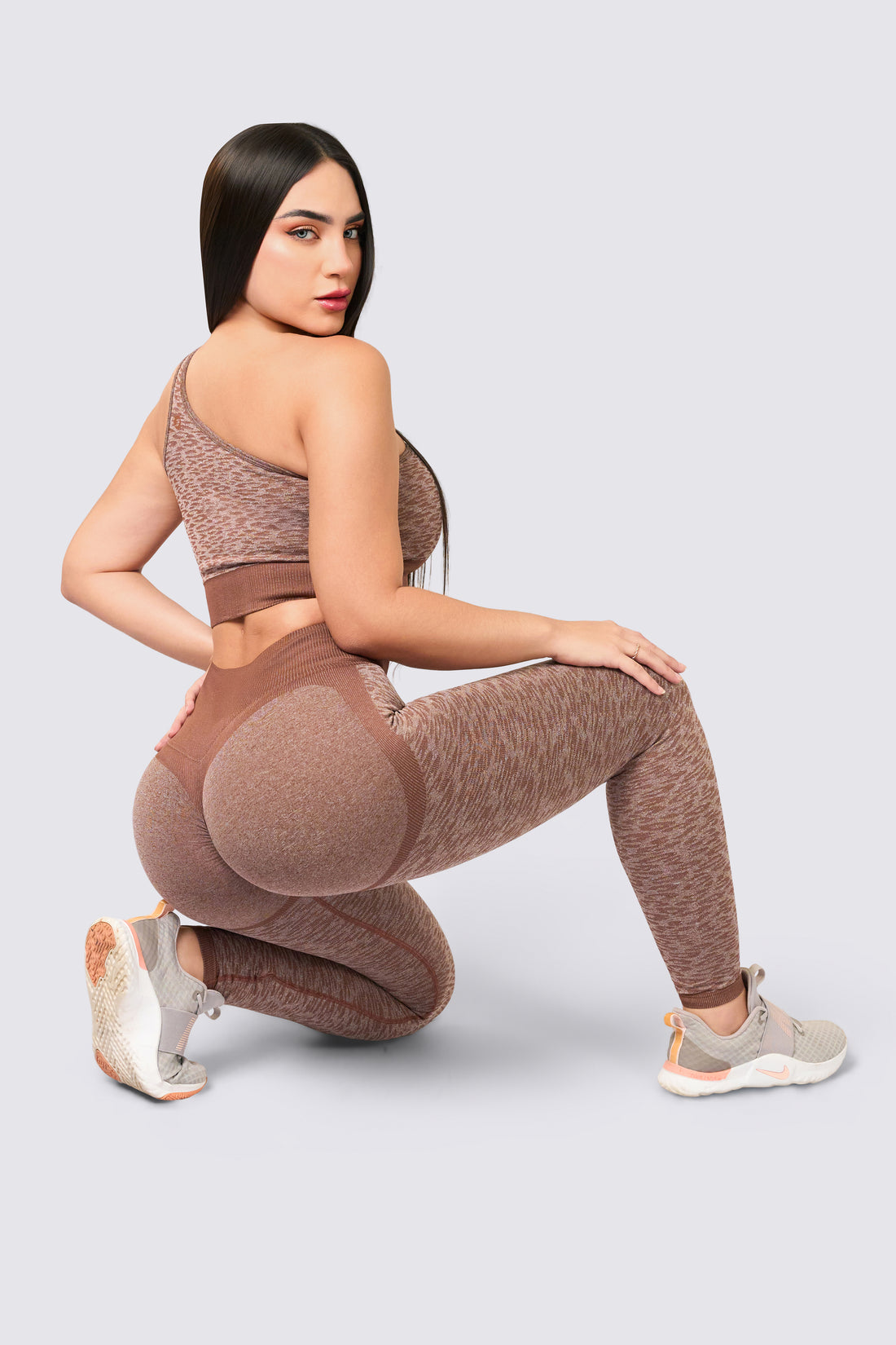 TOP ANIMAL PRINT CAFÉ ESCOTE ASIMÉTRICO RVC