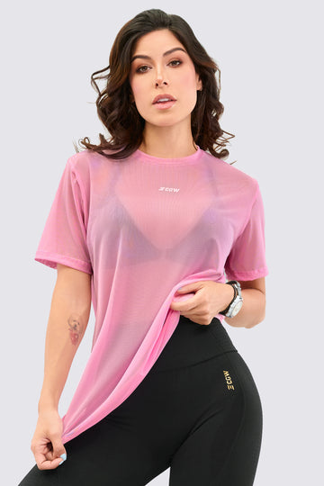 Malla color rosado, estilo oversize, perfecta para cualquier actividad deportiva.