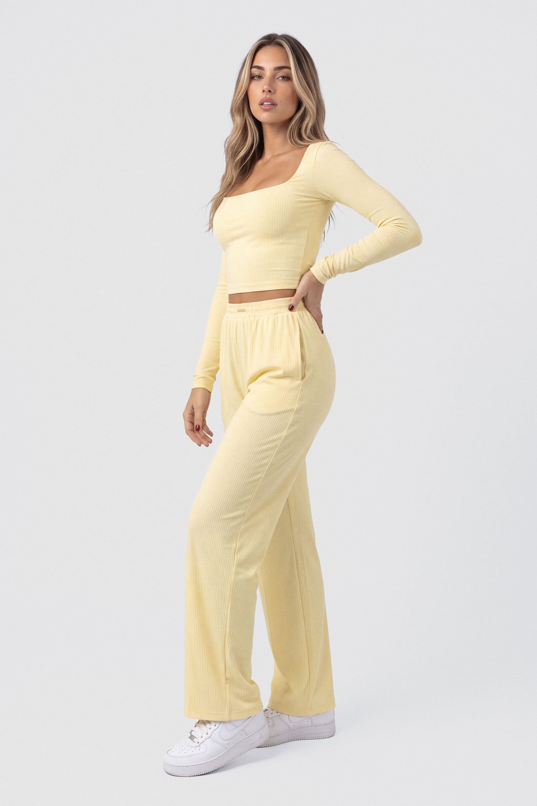 PANTALÓN CONFORT AMARILLO MANTEQUILLA PPC