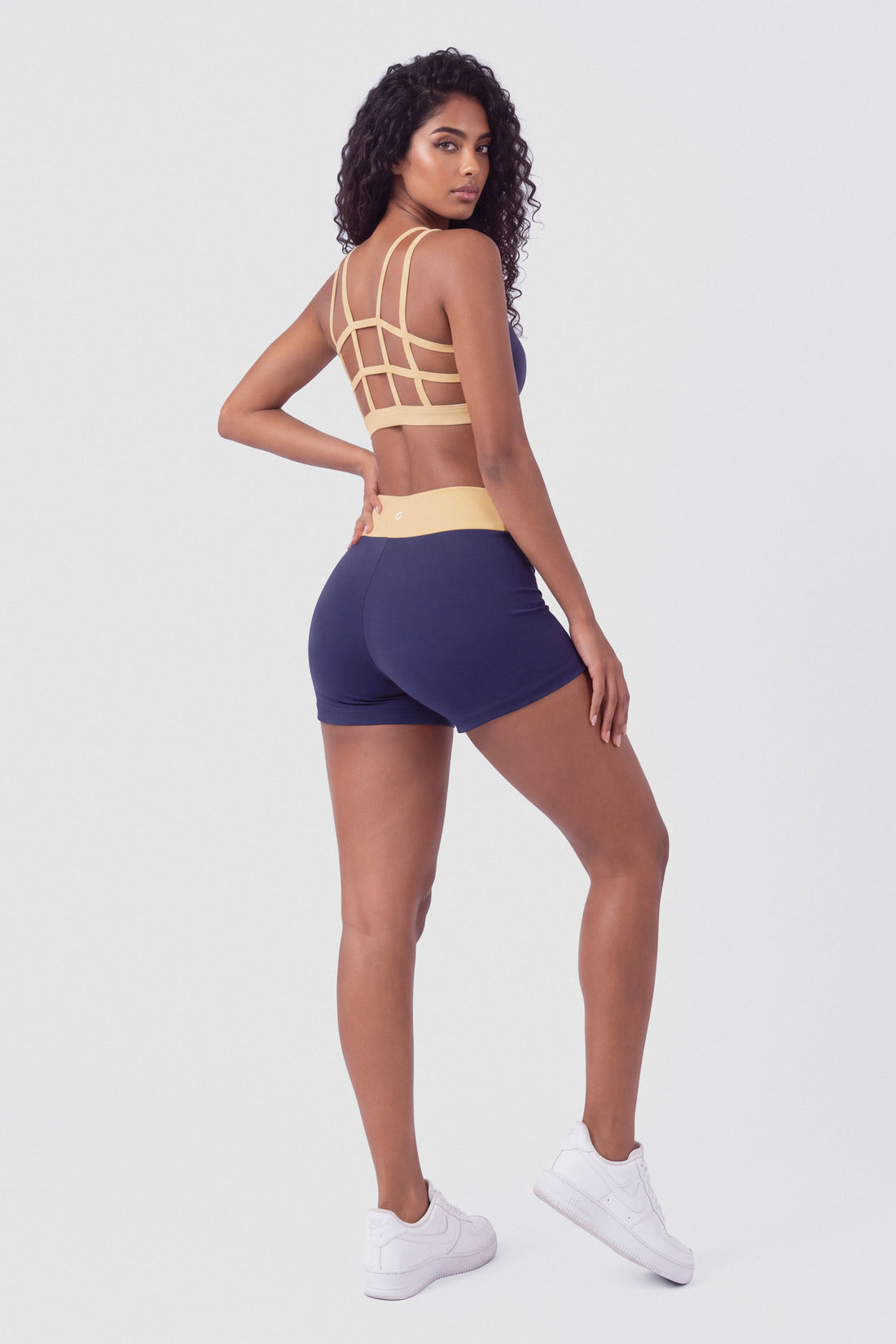 SHORT PRETINA EN V AZUL MARINO PPC