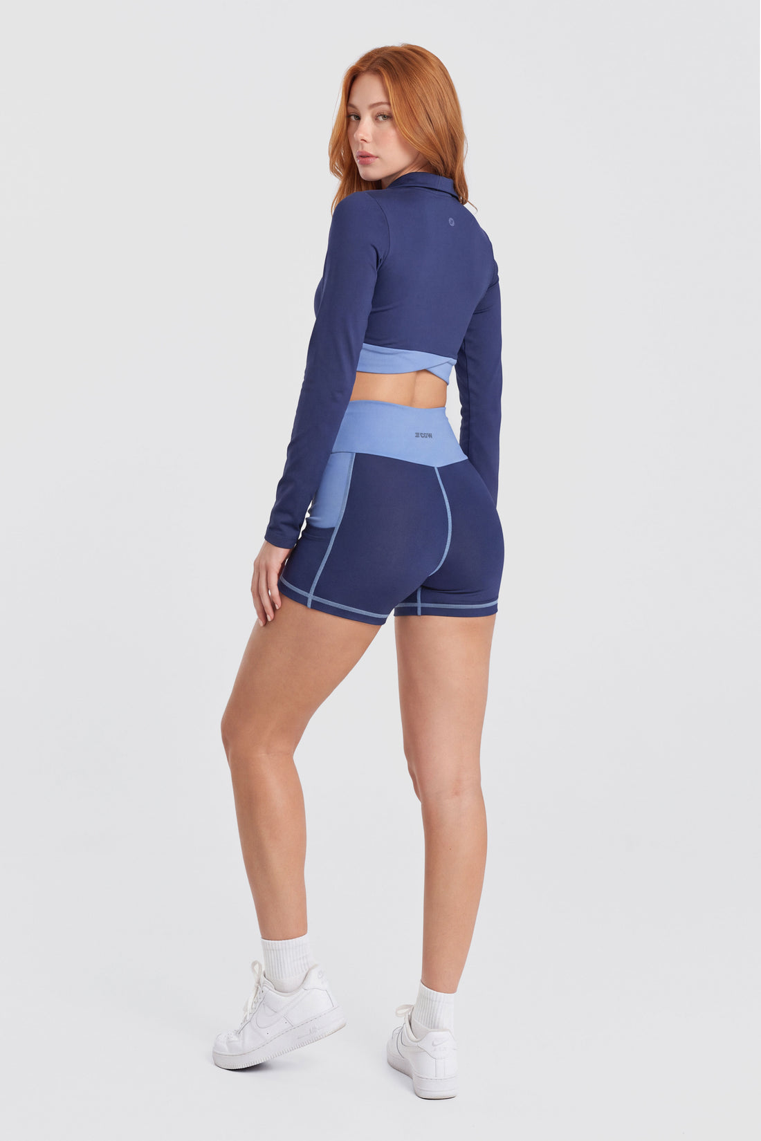 SHORT AZUL MARINO CON DETALLES COLOR AZUL HORTENSIA PPC