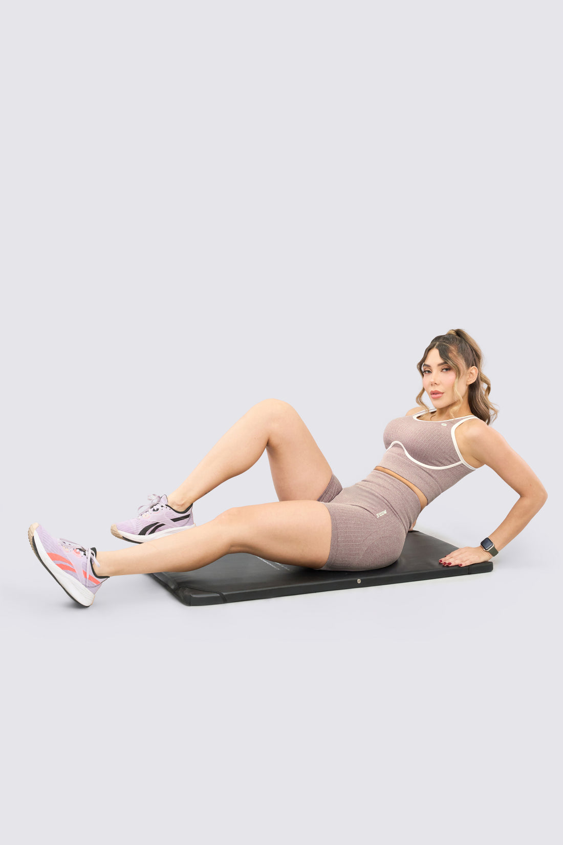 SHORT PUSH UP PALO DE ROSA TEXTURA ACANALADA RVC