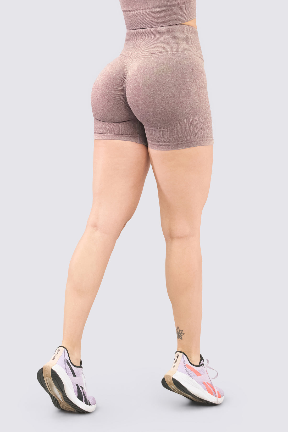 SHORT PUSH UP PALO DE ROSA TEXTURA ACANALADA RVC