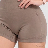 SHORT SIN COSTURAS TEXTURA SUTIL CCR