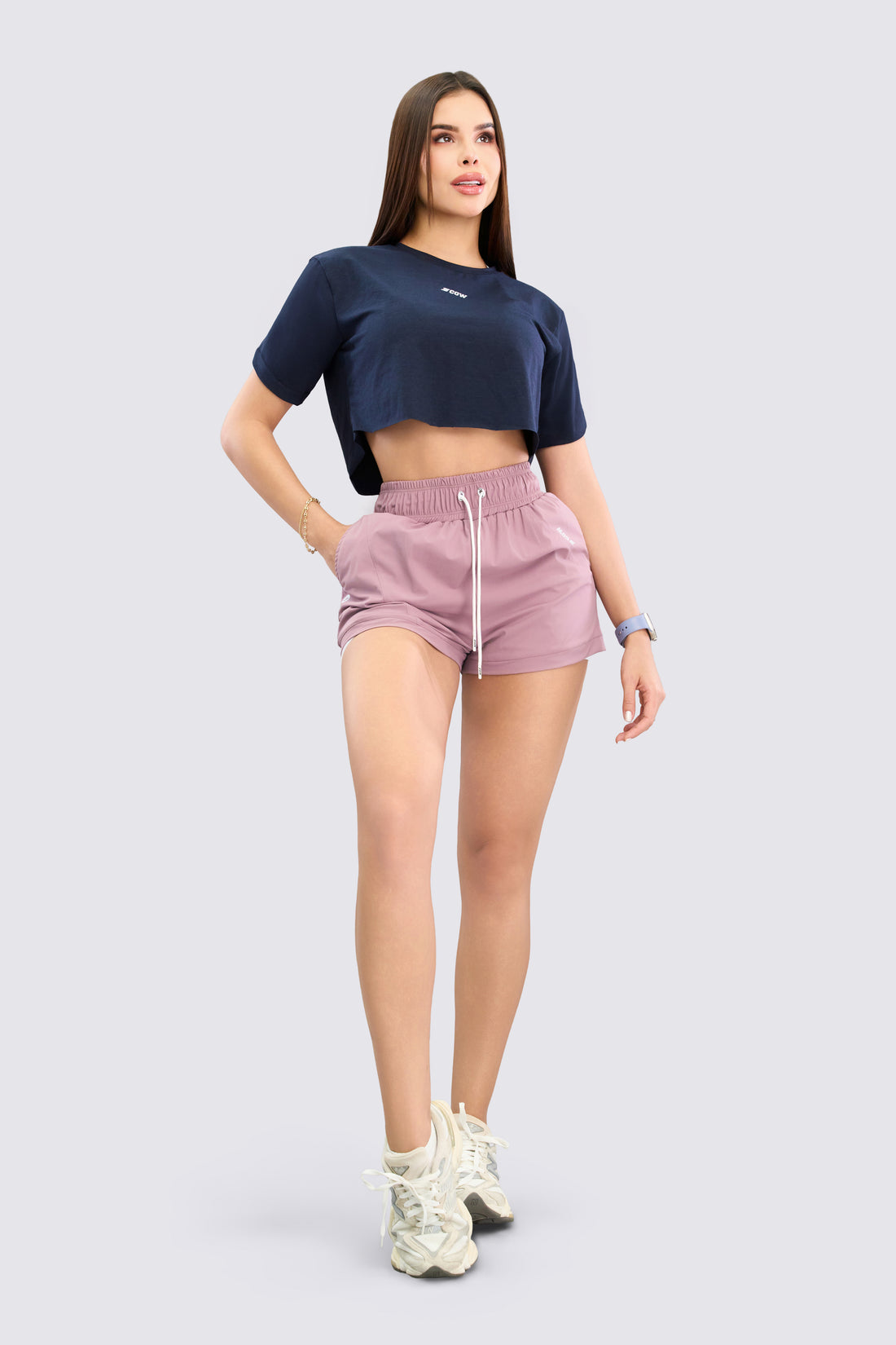 CAMISETA CROP AZUL MARINO CON CORTES TRASEROS RVC