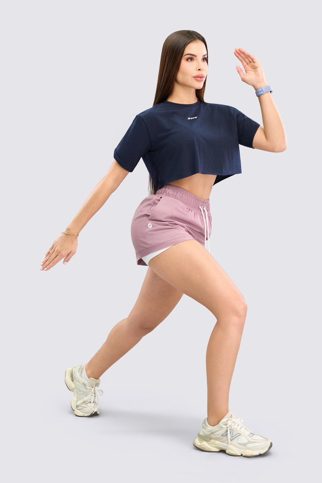 CAMISETA CROP AZUL MARINO CON CORTES TRASEROS RVC