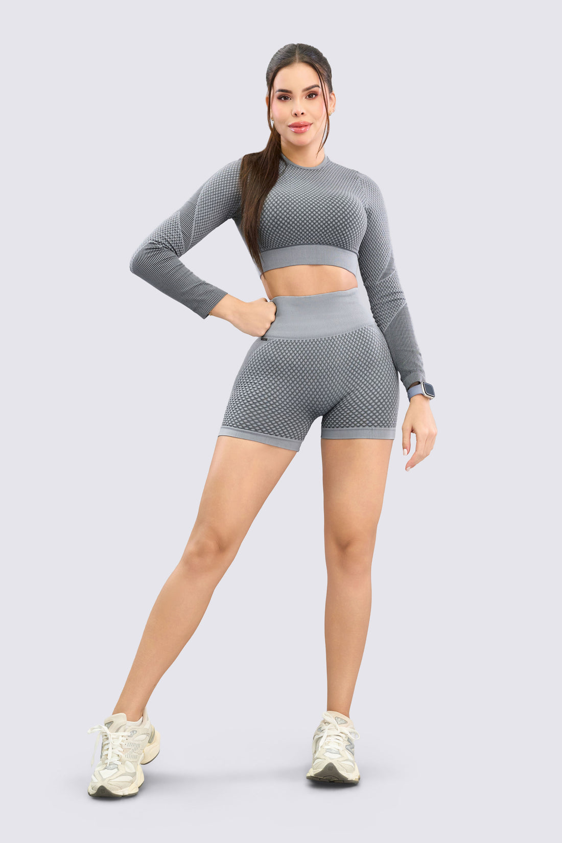 BUZO GRIS AJUSTADO Y TEXTURIZADO RVC