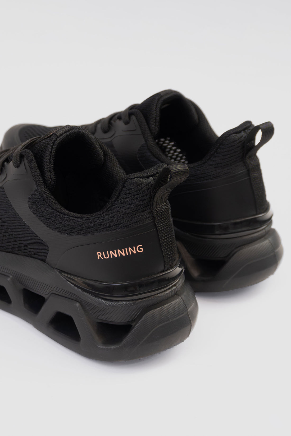 TENIS MUJER TOTAL NEGRO RUNNING