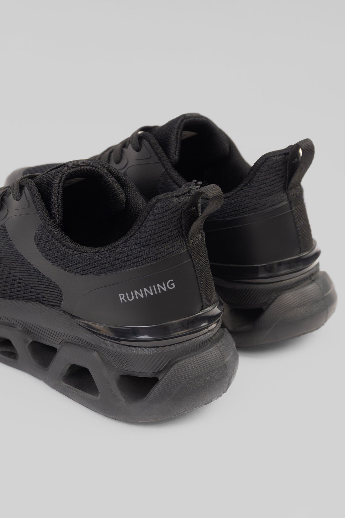 TENIS NEGROS TOTAL HOMBRE RUNNING