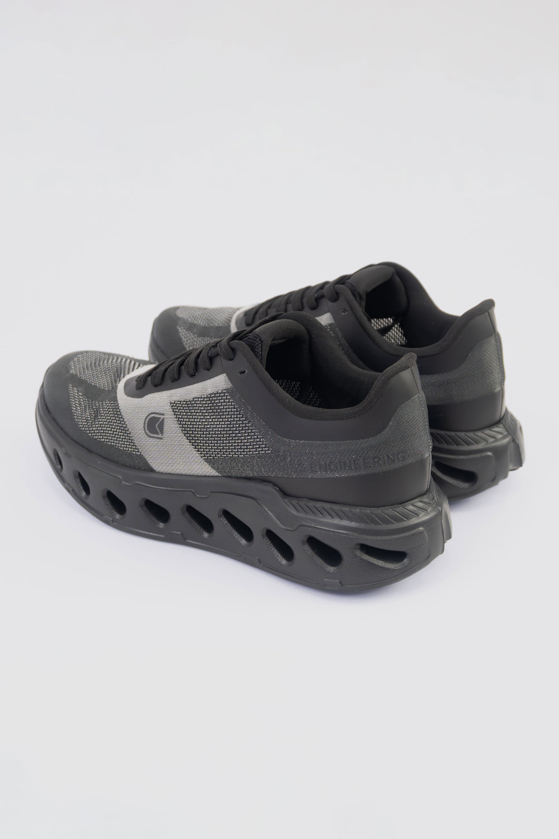 TENIS NEGROS HOMBRE TRAIL
