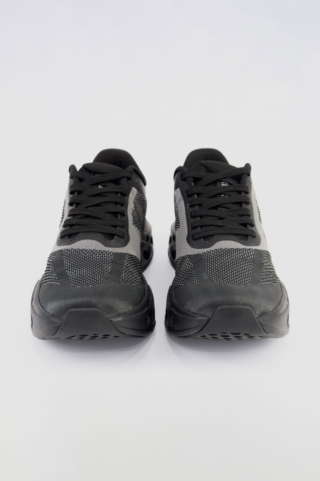 TENIS NEGROS HOMBRE TRAIL